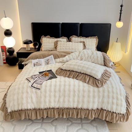 91家纺网 家纺一手货源 找家纺 米莱家纺 2024新款兔毛法式花边牛奶绒四件套 泡芙白咖