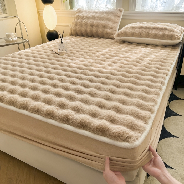 91家纺网 家纺一手货源 找家纺 鑫钰 2024秋冬新款高克重500克兔毛绒床笠 卡洛驼