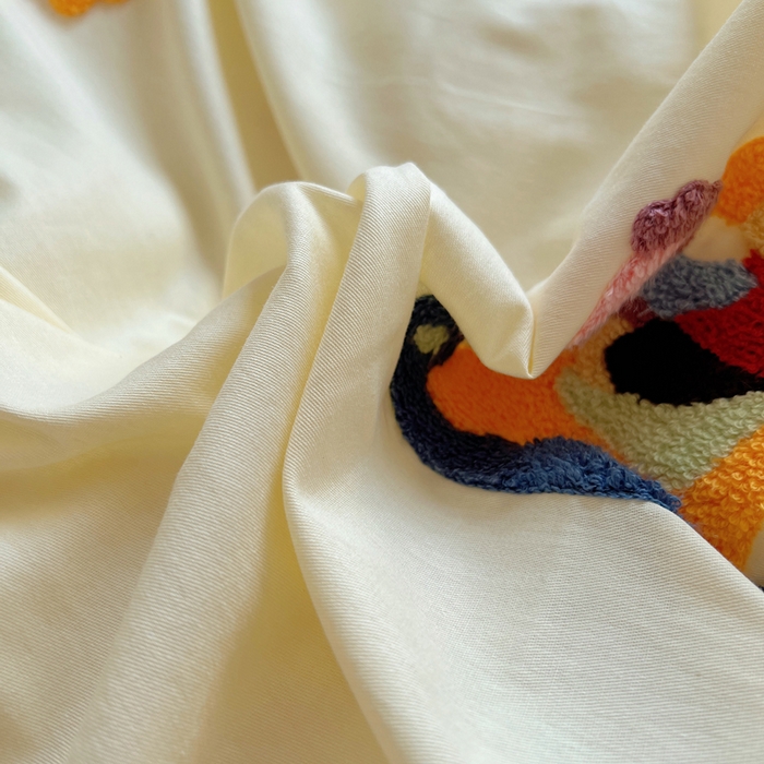 91家纺网 家纺一手货源 找家纺 2025新款牛奶绒+全棉毛巾绣四件套 摇摇马