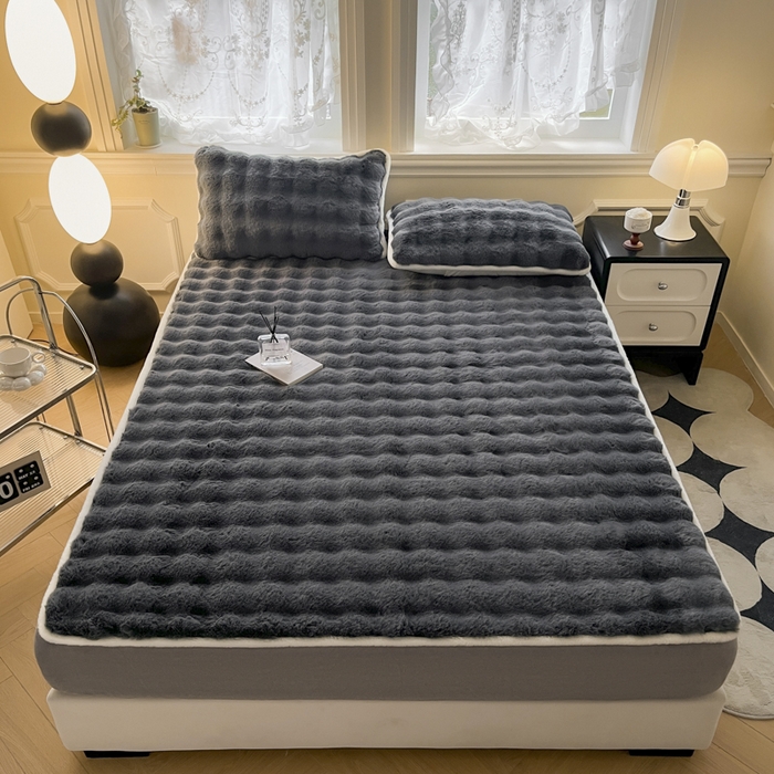 91家纺网 家纺一手货源 找家纺 鑫钰 2024秋冬新款高克重500克兔毛绒床笠 卡洛黑