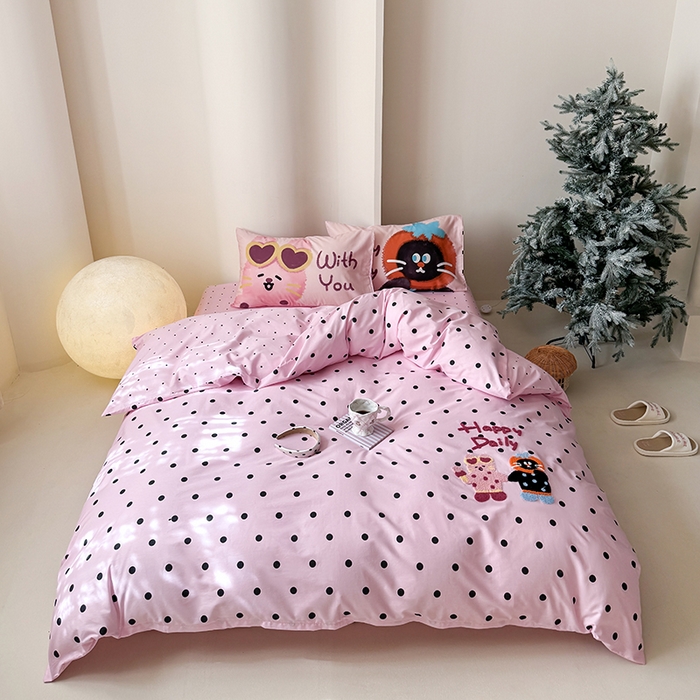 91家纺网 家纺一手货源 找家纺 2024春季新品毛巾绣13370全棉卡通系列四件套 波点柿子猫