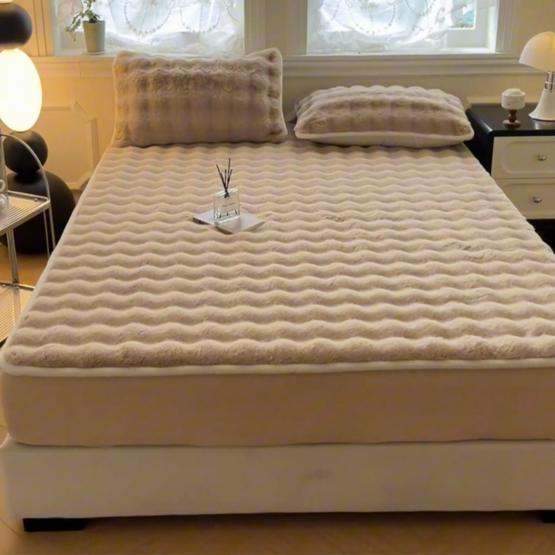 91家纺网 家纺一手货源 找家纺 鑫钰 2024秋冬新款高克重500克兔毛绒床笠 卡洛驼