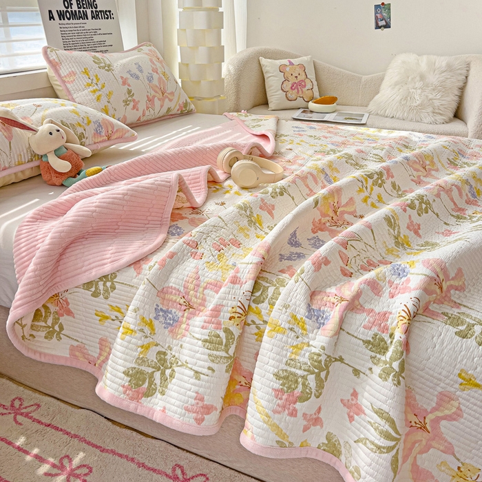 91家纺网 家纺一手货源 找家纺 2024新款水洗全棉牛奶绒床盖三件套 浮春绘