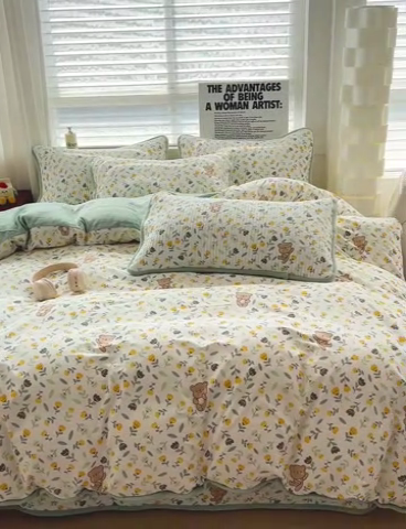 91家纺网 家纺一手货源 找家纺 2024新款水洗全棉牛奶绒床盖四件套 朵朵熊