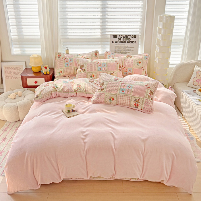 91家纺网 家纺一手货源 找家纺 2024新款水洗全棉牛奶绒床盖四件套 甜甜屋