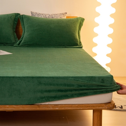 91家纺网 家纺一手货源 找家纺 （总）金喜 2025新款200g牛奶绒单床笠高克重牛奶绒单品床笠