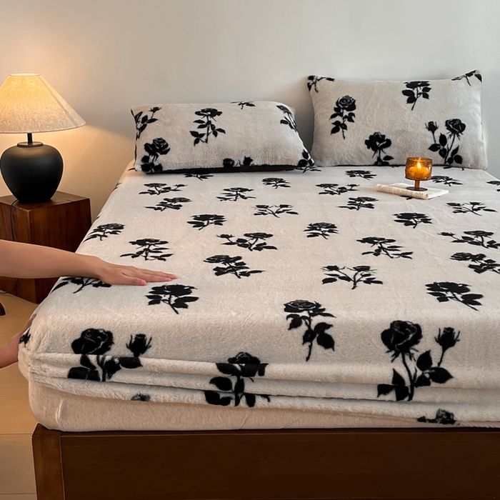 91家纺网 家纺一手货源 找家纺 子曰 2025新款加厚美拉德兔绒床笠床褥子床护垫 美拉德-玫瑰(白)