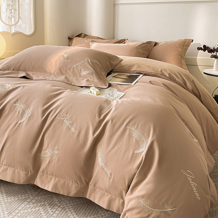 91家纺网 家纺一手货源 找家纺 【A类母婴级】加厚保暖全棉磨毛四件套纯棉刺绣床单被套轻奢风床笠款纯色简约床上用品 洛依-拿铁