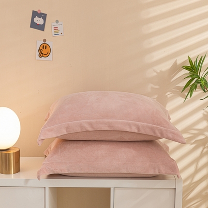 91家纺网 家纺一手货源 找家纺 （总）金喜 2025新款200g牛奶绒纯色单品枕套