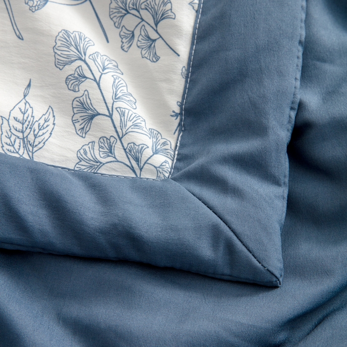 91家纺网 家纺一手货源 找家纺 梦莎被业 2025新款A类水洗棉麻夏凉被夏被四件套棉麻双层纱大豆夏被空调被直播热款-主图二 青花之恋