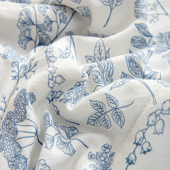 91家纺网 家纺一手货源 找家纺 梦莎被业 2025新款A类水洗棉麻夏凉被夏被四件套棉麻双层纱大豆夏被空调被直播热款-主图二 青花之恋