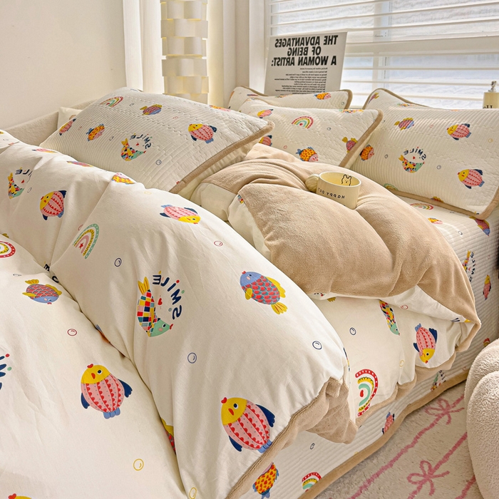 91家纺网 家纺一手货源 找家纺 2024新款水洗全棉牛奶绒床盖四件套 小锦鲤