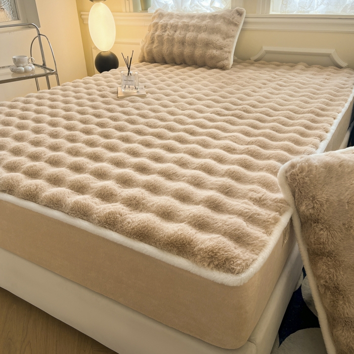 91家纺网 家纺一手货源 找家纺 鑫钰 2024秋冬新款高克重500克兔毛绒床笠 卡洛驼