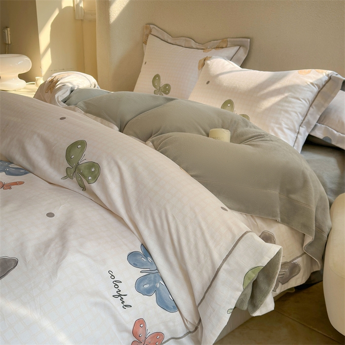 91家纺网 家纺一手货源 找家纺 7V 2024新款单件被套A纯棉B牛奶绒轻奢大宽边一字绣A类133*76全棉喷气宽幅长绒棉高克重全工艺牛奶绒 蝶舞