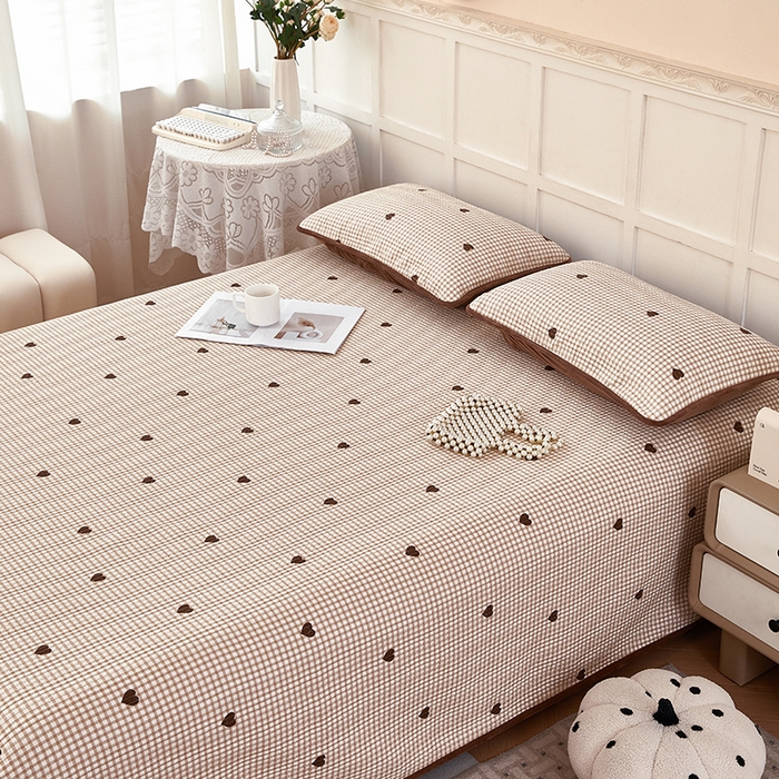 91家纺网 家纺一手货源 找家纺 莎果家纺 2025冬季新款热推冬季必备寒冷的冬季有了它便多了些温暖婴儿绒+全棉床盖三件套 小美好