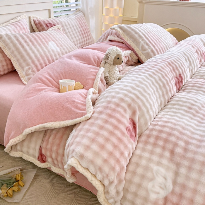 91家纺网 家纺一手货源 找家纺 （总）金喜 2024新款泡泡高克重牛奶绒四件套秋冬四件套床品-欧帝莎包边系列