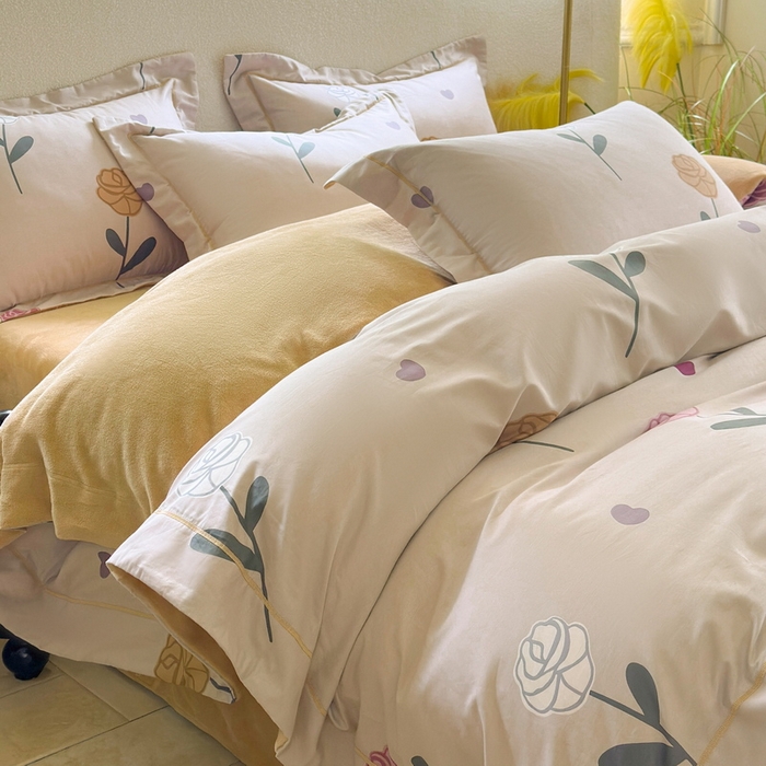 91家纺网 家纺一手货源 找家纺 7V 2024新款单件被套A纯棉B牛奶绒轻奢大宽边一字绣A类133*76全棉喷气宽幅长绒棉高克重全工艺牛奶绒 卉雅