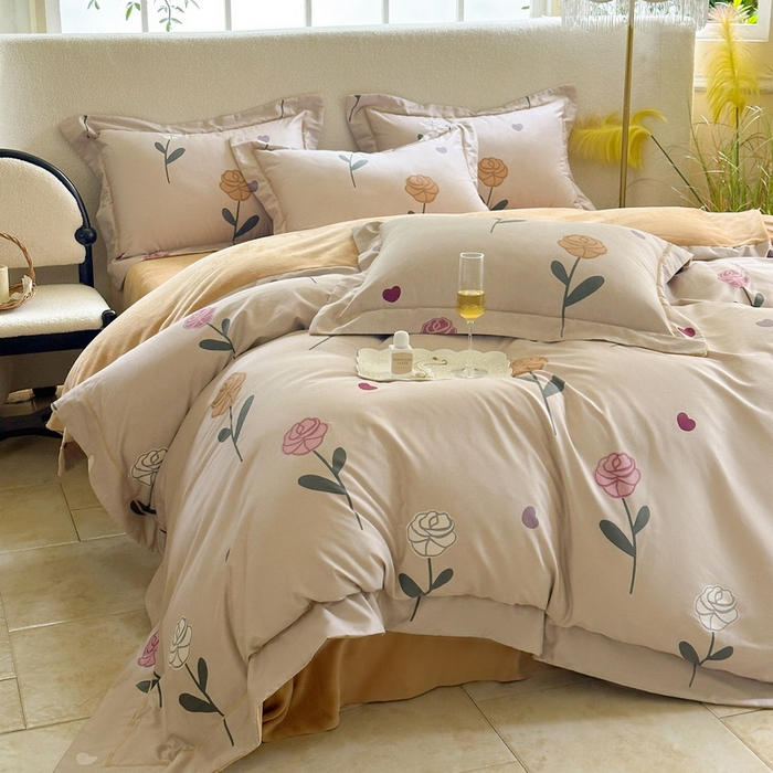 91家纺网 家纺一手货源 找家纺 7V 2024新款单件被套A纯棉B牛奶绒轻奢大宽边一字绣A类133*76全棉喷气宽幅长绒棉高克重全工艺牛奶绒 卉雅