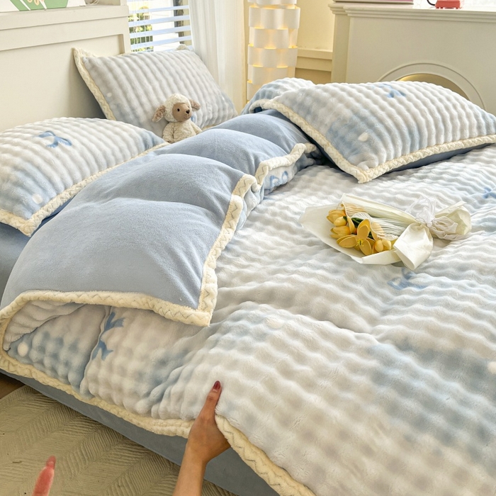 91家纺网 家纺一手货源 找家纺 金喜 2024新款泡泡牛奶绒四件套-欧帝莎 泡泡牛奶绒-拾忆蓝