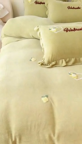 91家纺网 家纺一手货源 找家纺 金米诺 2024新款牛奶绒毛巾绣四件套 豆绿