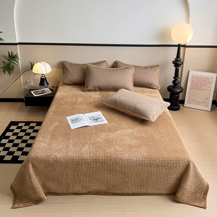 羽爱家纺 2024新款A类莫代尔宝宝绒床盖三件套 焦糖色