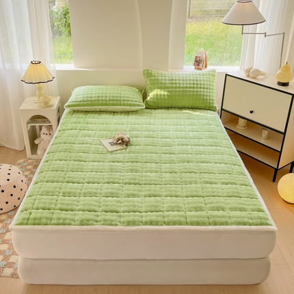 91家纺网 家纺一手货源 找家纺 卡伦家纺 2025新款兔毛绒高克重保暖床垫床褥 薄荷绿