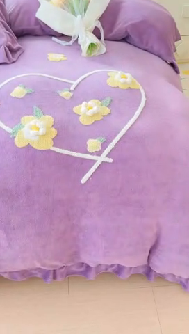 91家纺网 家纺一手货源 找家纺 金米诺 2024新款牛奶绒毛巾绣四件套 紫色