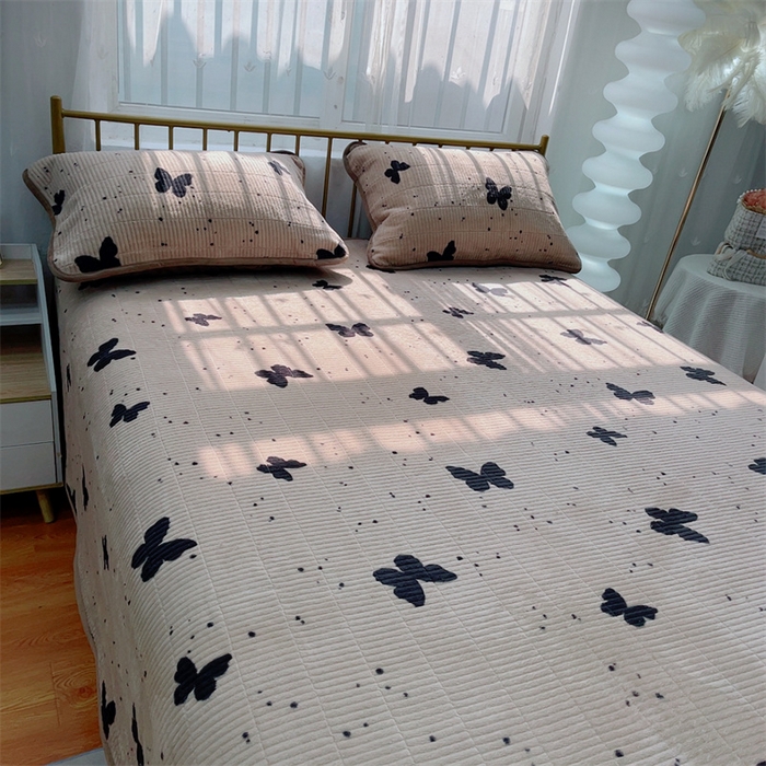 91家纺网 家纺一手货源 找家纺 暖居 2024新款牛奶绒豆豆被床盖四件套 幻蝶