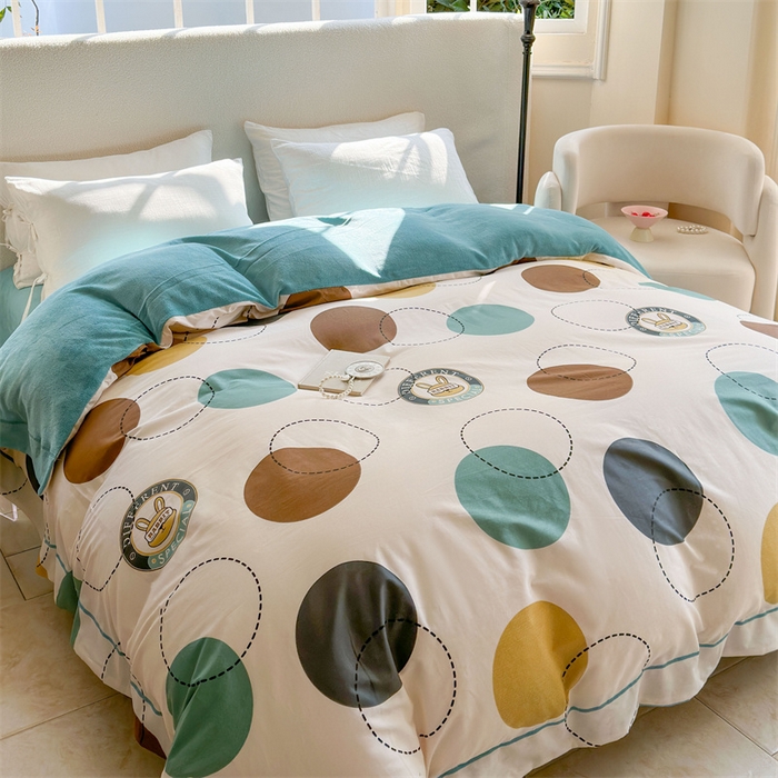 91家纺网 家纺一手货源 找家纺 7V 2024新款单件被套A纯棉B牛奶绒轻奢大宽边一字绣A类133*76全棉喷气宽幅长绒棉高克重全工艺牛奶绒 动感兔