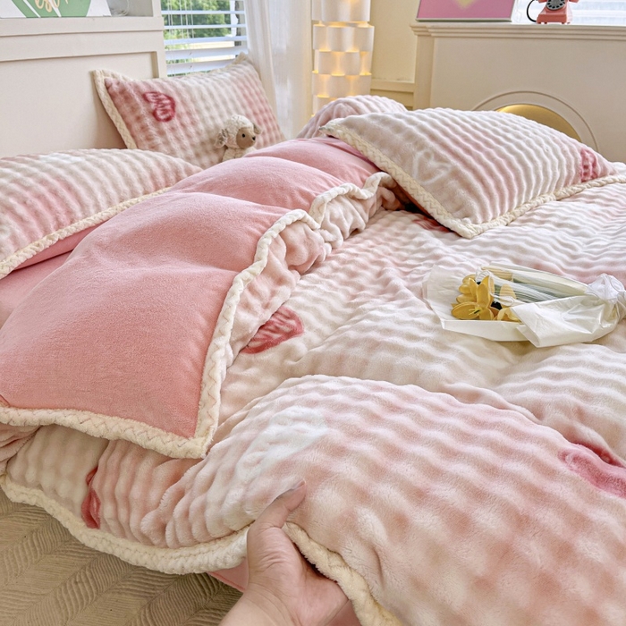 91家纺网 家纺一手货源 找家纺 金喜 2024新款泡泡牛奶绒四件套-欧帝莎 泡泡牛奶绒-爱心粉