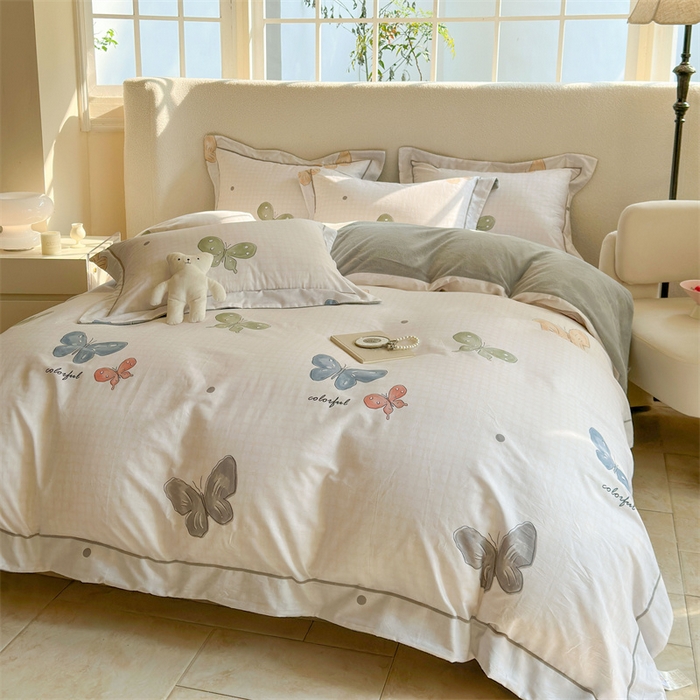 91家纺网 家纺一手货源 找家纺 7V 2025新款A纯棉B牛奶绒轻奢大宽边一字绣四件套A类133*76全棉喷气宽幅长绒棉高克重全工艺牛奶绒 蝶舞