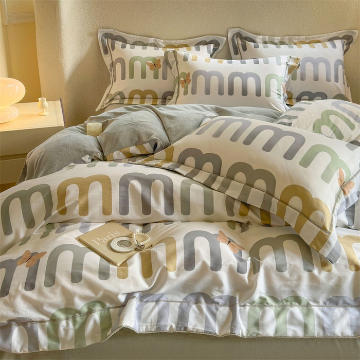 91家纺网 家纺一手货源 找家纺 7V 2025新款A纯棉B牛奶绒轻奢大宽边一字绣四件套A类133*76全棉喷气宽幅长绒棉高克重全工艺牛奶绒 字母控