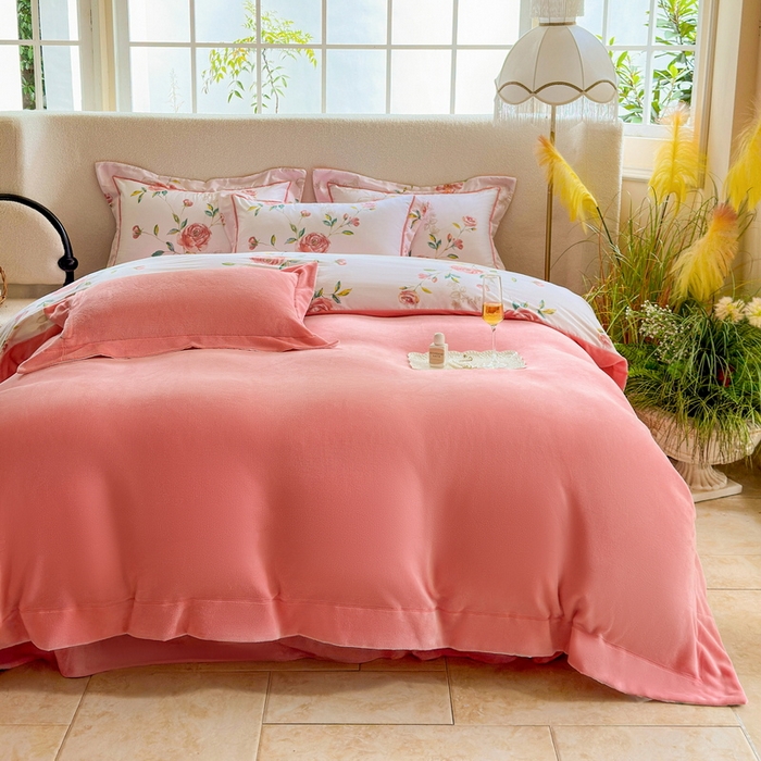 91家纺网 家纺一手货源 找家纺 7V 2024新款单件被套A纯棉B牛奶绒轻奢大宽边一字绣A类133*76全棉喷气宽幅长绒棉高克重全工艺牛奶绒 依梦