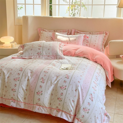 7V 2025新款A纯棉B牛奶绒轻奢大宽边一字绣四件套A类133*76全棉喷气宽幅长绒棉高克重全工艺牛奶绒 沐浴玫瑰