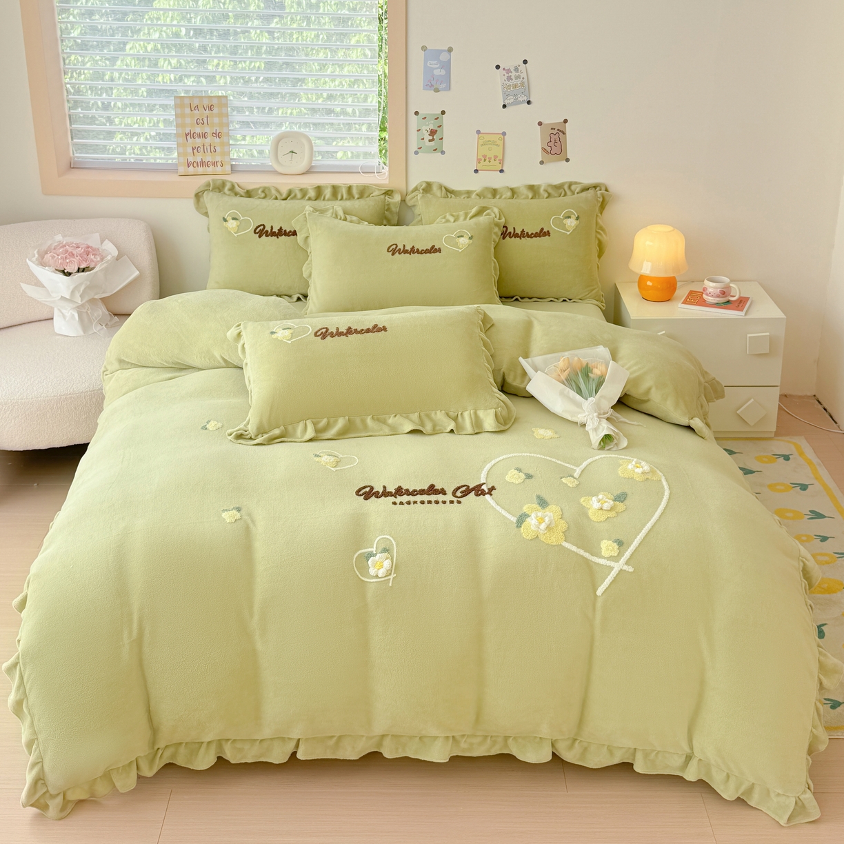 91家纺网 家纺一手货源 找家纺 金米诺 2024新款牛奶绒毛巾绣四件套 豆绿