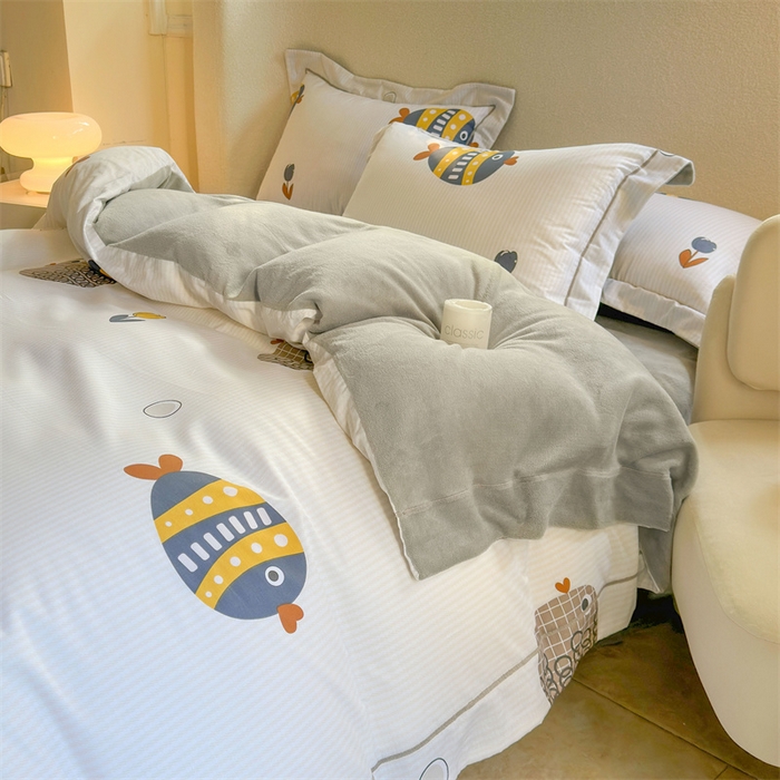 91家纺网 家纺一手货源 找家纺 7V 2025新款A纯棉B牛奶绒轻奢大宽边一字绣四件套A类133*76全棉喷气宽幅长绒棉高克重全工艺牛奶绒 罗非鱼