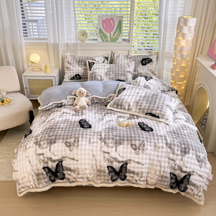 91家纺网 家纺一手货源 找家纺 金喜 2024新款泡泡牛奶绒四件套-欧帝莎 泡泡牛奶绒-蝶恋花灰