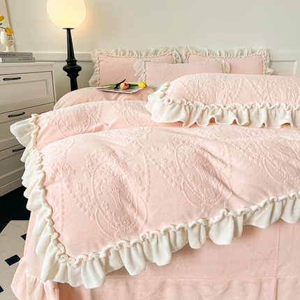 小主驾到 2024新款雕花绒牛奶绒花边款轻奢法式公主风四件套 山茶白羽粉