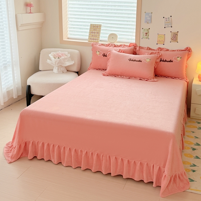 91家纺网 家纺一手货源 找家纺 金米诺 2024新款牛奶绒毛巾绣四件套 粉玉