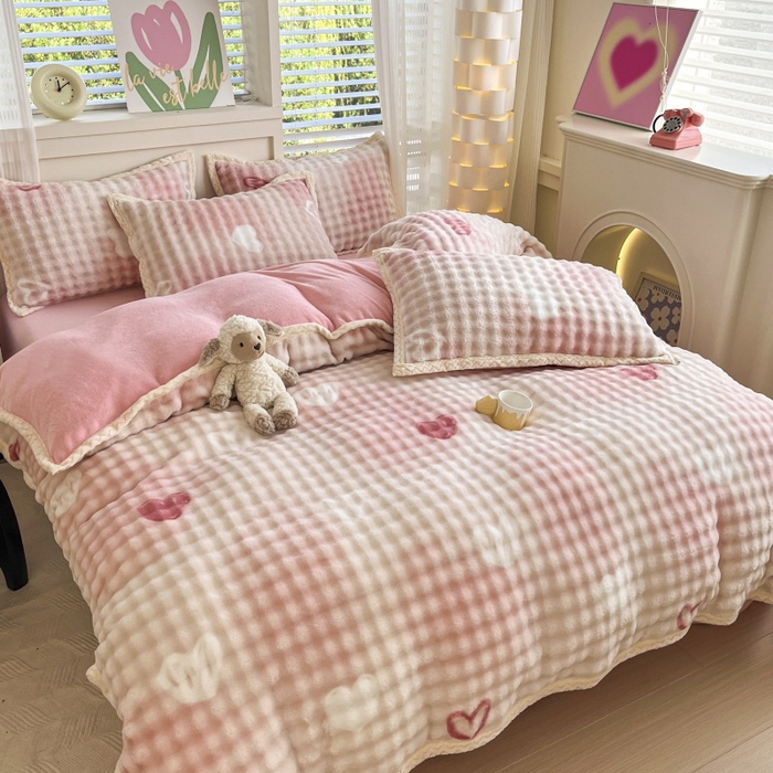 91家纺网 家纺一手货源 找家纺 （总）金喜 2024新款泡泡高克重牛奶绒四件套秋冬四件套床品-欧帝莎包边系列