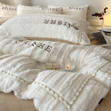 91家纺网 家纺一手货源 找家纺 （总）秋冬新款撸猫感保暖兔毛绒牛奶绒四件套加厚双面绒兔兔绒被套床单床笠床上用品   