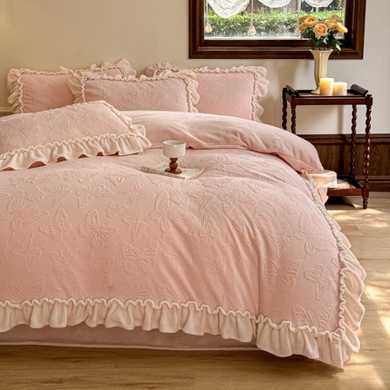 小主驾到 2024新款雕花绒牛奶绒花边款轻奢法式蝴蝶烂花公主风四件套 梦笙蝶粉