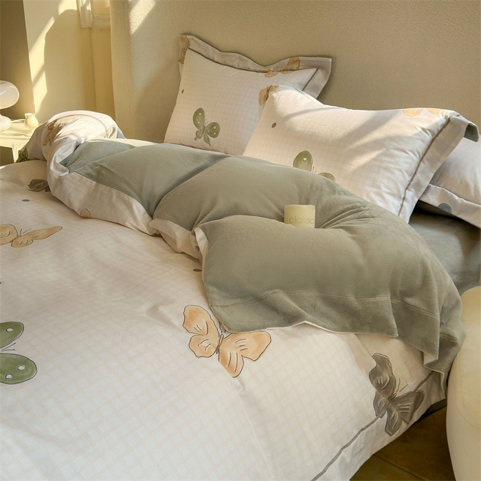 91家纺网 家纺一手货源 找家纺 7V 2024新款单件被套A纯棉B牛奶绒轻奢大宽边一字绣A类133*76全棉喷气宽幅长绒棉高克重全工艺牛奶绒 蝶舞