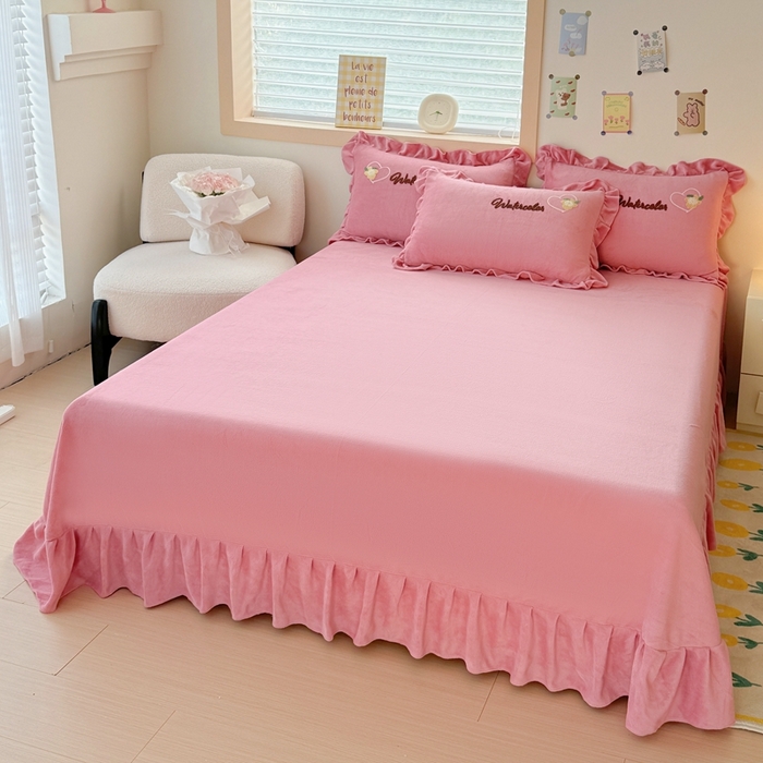 91家纺网 家纺一手货源 找家纺 金米诺 2024新款牛奶绒毛巾绣四件套 豆沙