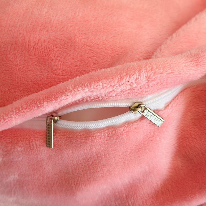 91家纺网 家纺一手货源 找家纺 7V 2024新款单件被套A纯棉B牛奶绒轻奢大宽边一字绣A类133*76全棉喷气宽幅长绒棉高克重全工艺牛奶绒 南枝-粉