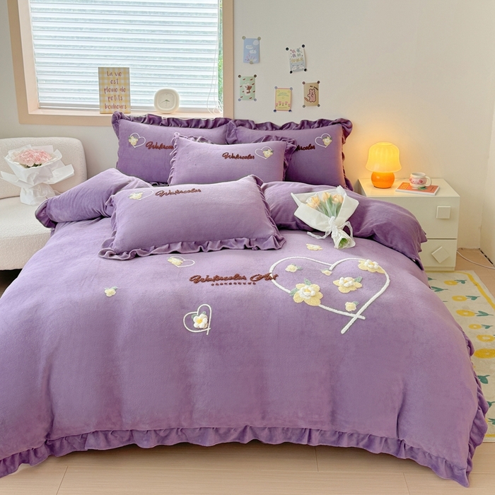 91家纺网 家纺一手货源 找家纺 金米诺 2024新款牛奶绒毛巾绣四件套 紫色