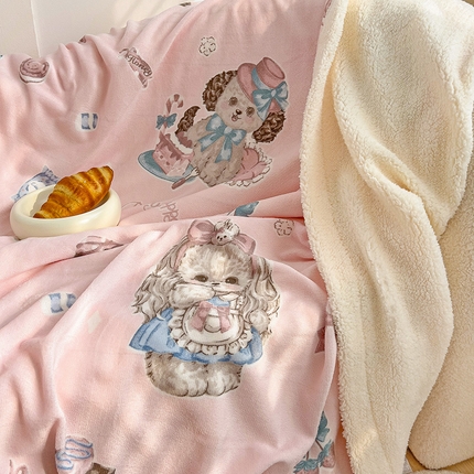 繁花家居 2024新款牛奶绒洛丽塔系列毛毯 花花狗和斑斑兔