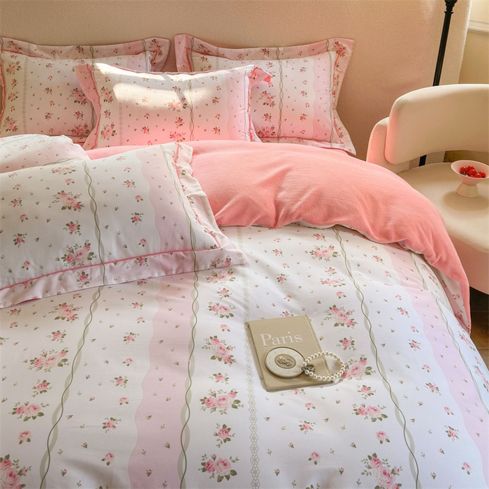 91家纺网 家纺一手货源 找家纺 7V 2024新款单件被套A纯棉B牛奶绒轻奢大宽边一字绣A类133*76全棉喷气宽幅长绒棉高克重全工艺牛奶绒 沐浴玫瑰