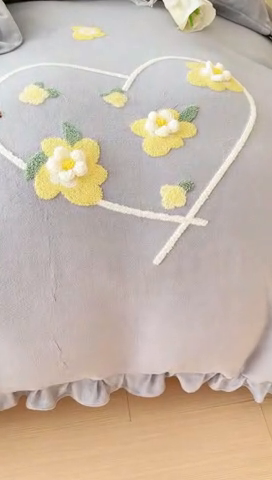 91家纺网 家纺一手货源 找家纺 金米诺 2024新款牛奶绒毛巾绣四件套 高级灰