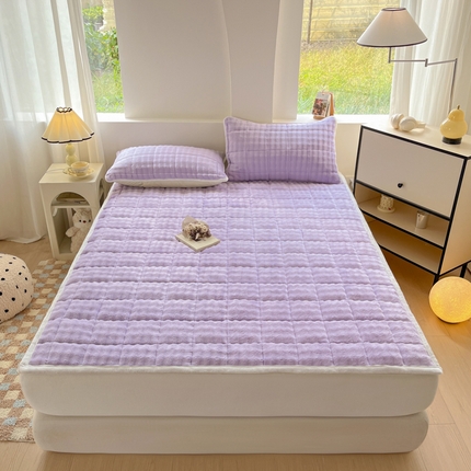 91家纺网 家纺一手货源 找家纺 卡伦家纺 2025新款兔毛绒高克重保暖床垫床褥 清雅紫